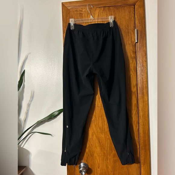 Adapted states - Picture 2 of 4